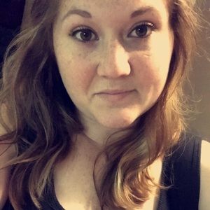 Meet your Posher, Becca